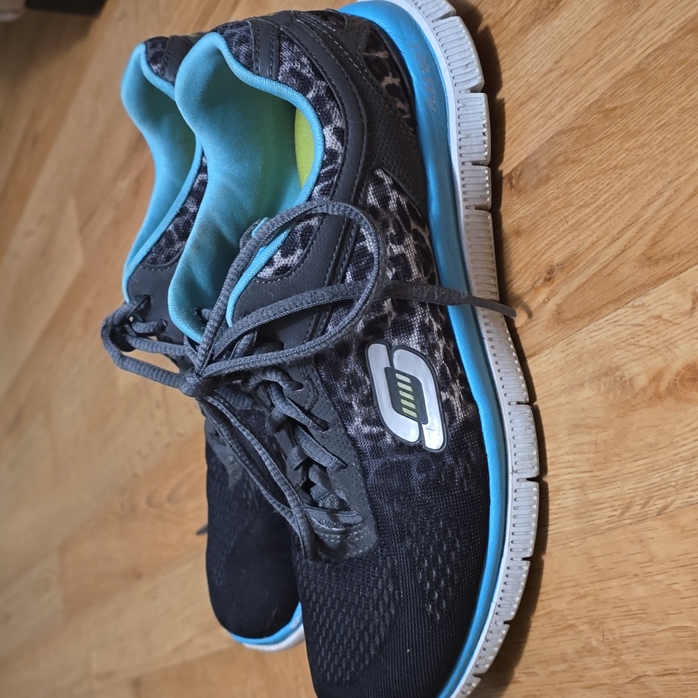 Skechers Sneakers Rare Leopard Print Dark Gray and Turqouise Blue Sz 8